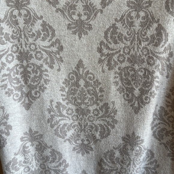 Old Navy cream print cotton sweater, size M - Picture 4 of 8